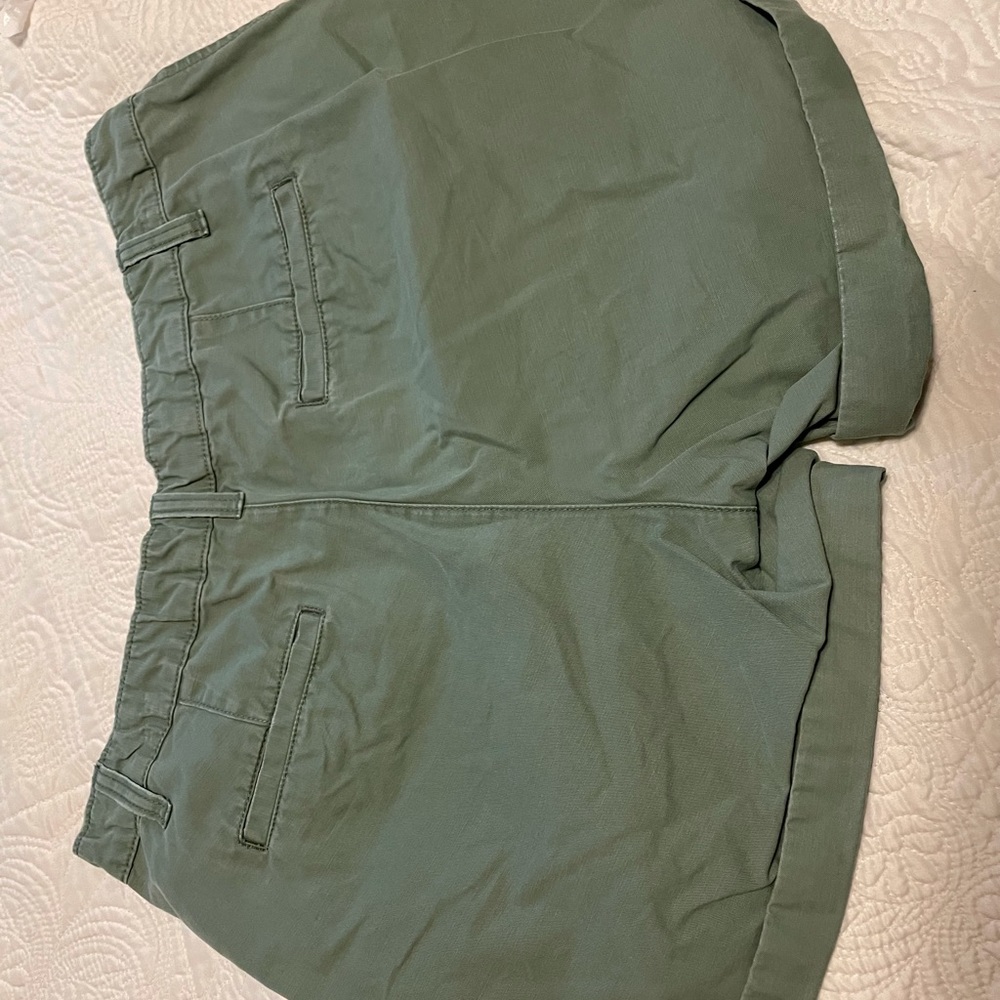 GAP army green utility shorts - Picture 2 of 2